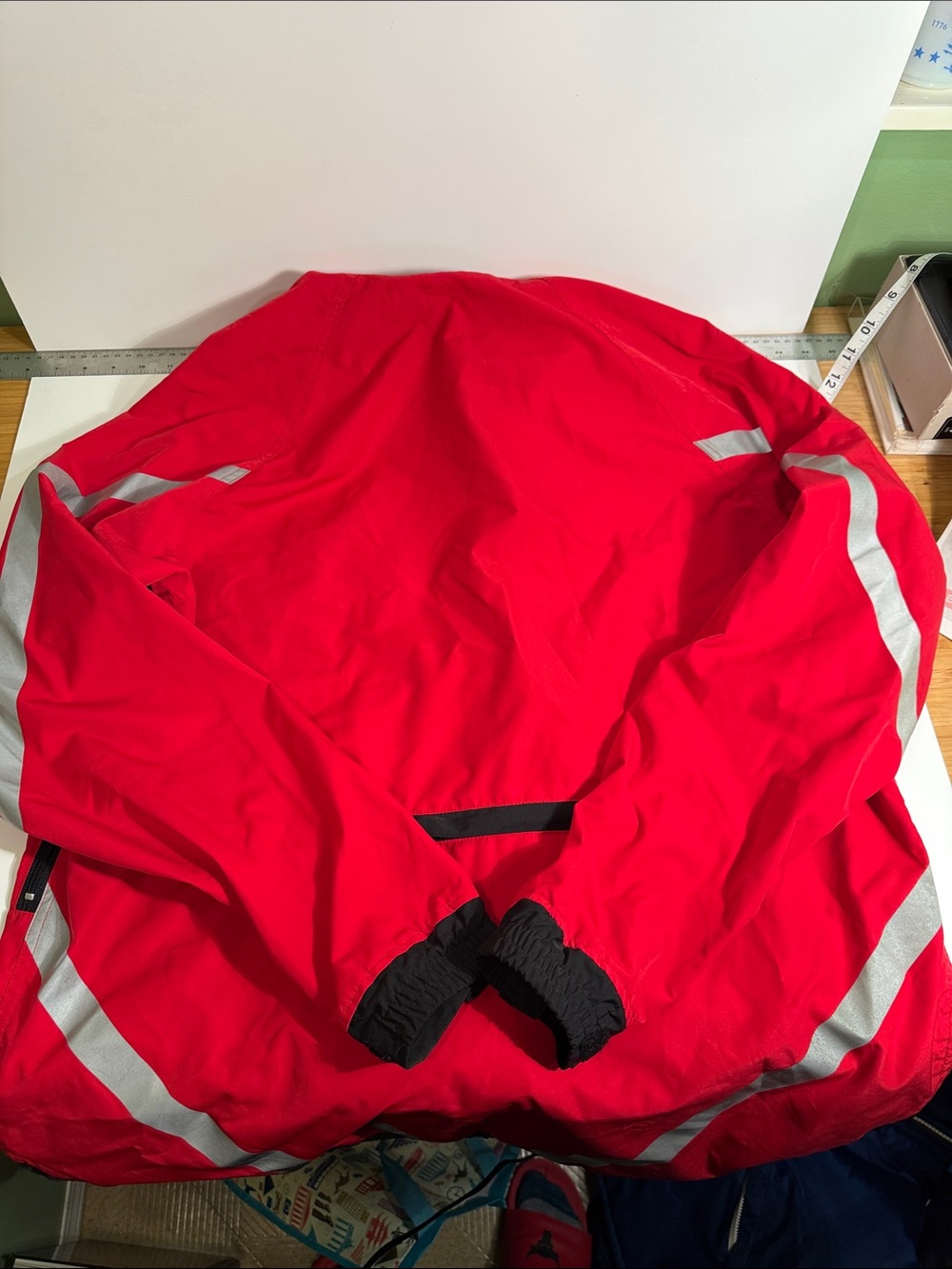 Running Room, Red Men's Windbreaker Running Jacket w/ Visibility Stripes - Picture 5 of 9
